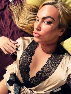 Liza_с сюрпризом, ню-фото